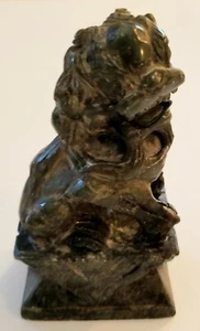 De Colección Verde Chino Foo Fu Perro Fengshui 4" Tallado Verde Piedra Serpentina Firmado Z - Imagen 1 de 5