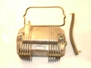 2/78 HONDA CB400T 400TII HAWK II HEAD COVER + - Picture 1 of 4