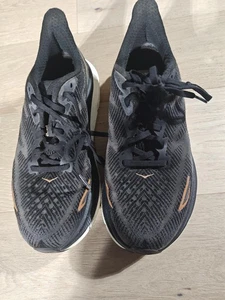 Scarpe HOKA Clifton 9 donna taglia 7,5 nere rame corsa su strada rete ammortizzata - Foto 1 di 9