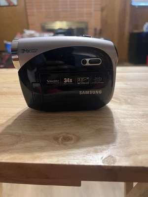 Samsung SC-DX103 34x Optical Zoom Digital Video Recording Camcorder W/ Bag  - Image 1 of 4