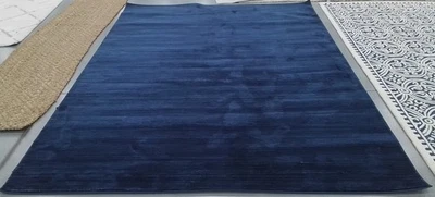 NAVY 8'-0" x 10'-0" Cut on Rug, Reduced Price 1172787610 VSN606N-8 - Image 1 of 4