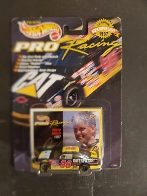 1997 Hot Wheels Pro Racing 1/64 David Green #96 Caterpillar Chevy Superspeedway  - Image 1 of 4