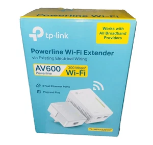TP-LINK AV600 Powerline Universal WLAN Range Extender TL-WPA4220T KIT BRANDNEU - Bild 1 von 2