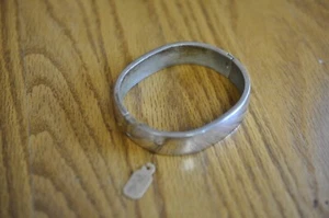 Vintage Sterling Silver Stamped .925 Cuff Bracelet 2 5/8 Round Clasp Snap Close - Picture 1 of 10