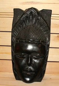 Máscara colgante de pared tribal madera tallada a mano africana vintage cara de mujer - Imagen 1 de 6