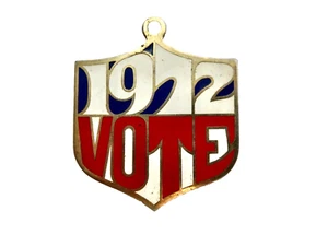 pATRIOTIC PENDANT KEY RING FOB 1972 VOTE POLITICS RED WHITE BLUE JEWELRY neocuri - Picture 1 of 4