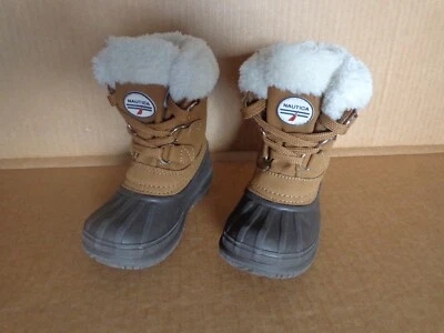 Botas Nautica Niño Pequeño Talla 7, Botas para Nieve, Muy Buen Estado Usadas Foto 1 de 4