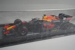 1:18 SPARK 18S609 Red Bull Racing Honda RB16B Abu Dhabi GP 2021 Winner #33 - Picture 1 of 11