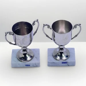 Tazze trofeo piatto argento vintage con basi in marmo bianco di Carrara tutto stato set di due - Foto 1 di 6