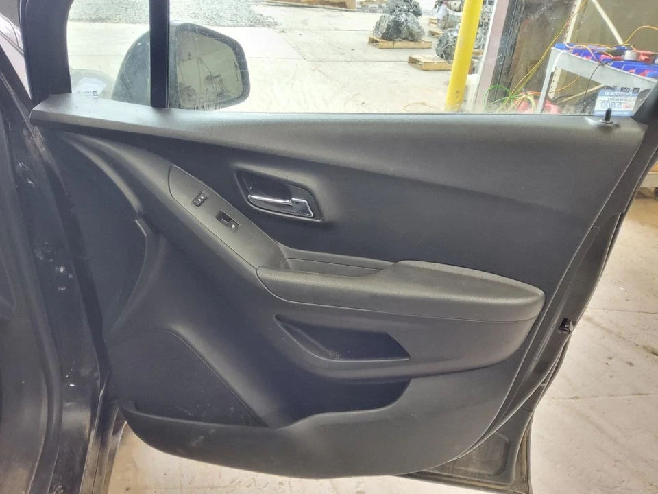 TRAX      2015 Front Door Trim Panel 563498 - Image 1 of 1