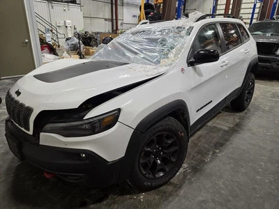 22 - 23 JEEP CHEROKEE Engine Brain Box E875650 - Image 1 of 4