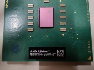 CPU Athlon XP 2000+ Socket A Bus 266 MHz Frequenza 1667 Mhz - Foto 1 di 3