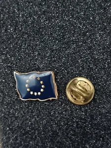 Pin's Pins Pin Enamel 60 Europe "drapeau Européen"  - Picture 1 of 2