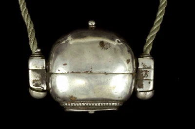 Amuleto caja ataúd lingam grande étnico plata del sur de la India siglo XIX Foto 1 de 4