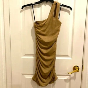 Excellent condition! Elegant Bebe size XS One Shoulder Rouched - Picture 1 of 11