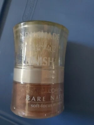 L'Oreal Naturale Soft Focus Mineral Finish Powder Translucent Medium 402 Sealed - Image 1 of 2