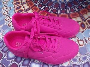 Skechers Air Cooled Memory Foam Hot Pink Womens Sneakers Size 7.5 Wide - Picture 1 of 23