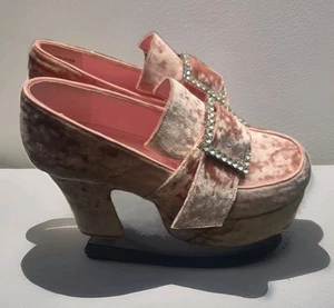 YRU rosa Samt Strass Plateau 4" Absätze Puppen töten 8 EUC Rarität  - Bild 1 von 11