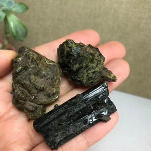 Natürlicher grüner Turmalin Akanthconit Kristall grobes Originalpräparat 62g A1661 - Bild 1 von 10