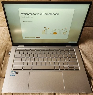Chromebook ASUS de 14 pulgadas (64 GB eMMC, Intel Core M3, 3,40 GHz, 4 GB) Foto 1 de 4