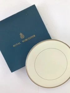 Vintage Royal Worcester Silver Viceroy 1958 Silver Trim White Cake Plate 28 cm - Picture 1 of 12