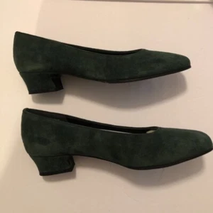 Magdesians Womens Whistle Classic Pump Heel Green Slip On Low Square Toe 8.5N - Picture 1 of 8