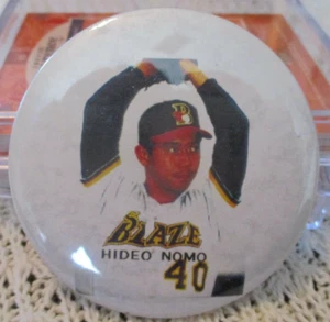 1995 Pulsante Pinback SGA Hideo Nomo Defunct Bakersfield Blaze LA Dodgers 3" Vintage" - Foto 1 di 3
