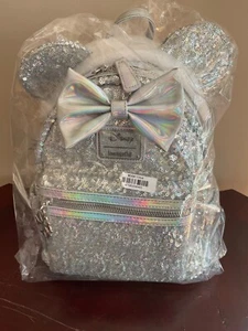 Disney Parks Holo Minnie Mouse LASR-X Loungefly NWT - Picture 1 of 4
