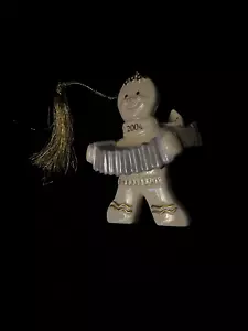 2004 Lenox Annual Gingerbread Man Christmas Ornament - Picture 1 of 3