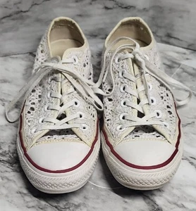 Converse women's Fashion Sneakers. Size 8. Crocheted. White. Some wear. - Picture 1 of 7