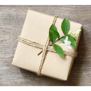 MYSTERY BOX! 5 Einzelstücke - NEUE Stifte Schreibwaren Lesezeichen Post-its Zeitschriften - Bild 1 von 4