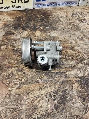 Насос гидроусилителя руля в сборе Volkswagen 2,5 л Beetle Jetta Passat от оригинального производителя 5C0422152G - Изображение 1 из 4