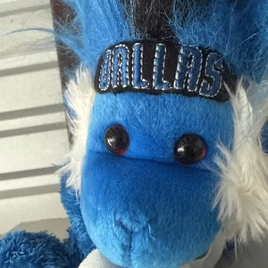 "Forever Collectibles 18"" Peluche Dallas Mavericks Monkey All Star Game" - Imagen 1 de 6