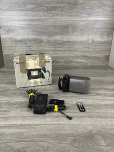 Sharp ViewCam VL-E30U Video Camcorder 8mm w/Bag Remote Charger Transfer WORKS - Picture 1 of 11