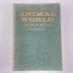 The Hamlyn Children's Animal World Encyclopedia in Color 1968 2nd Imp HC Book - Imagen 1 de 15