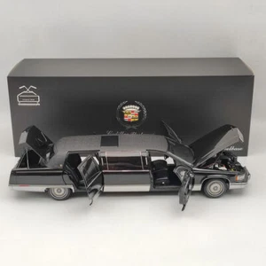 GM 1:18 Cadillac Fleetwood Long Wheelbase Diecast Model Car Collection - Picture 1 of 13