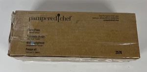 PAMPERED CHEF 2576 ALUMINUM GARLIC PRESS NO CLEANING TOOL - Picture 1 of 6
