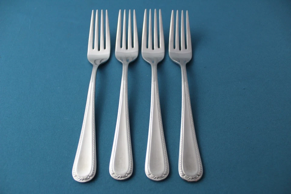 4 garfos para salada SWEDISH LODGE brilhante 18/10 aço inoxidável porcelana 7 1/8" - Imagem 1 de 4