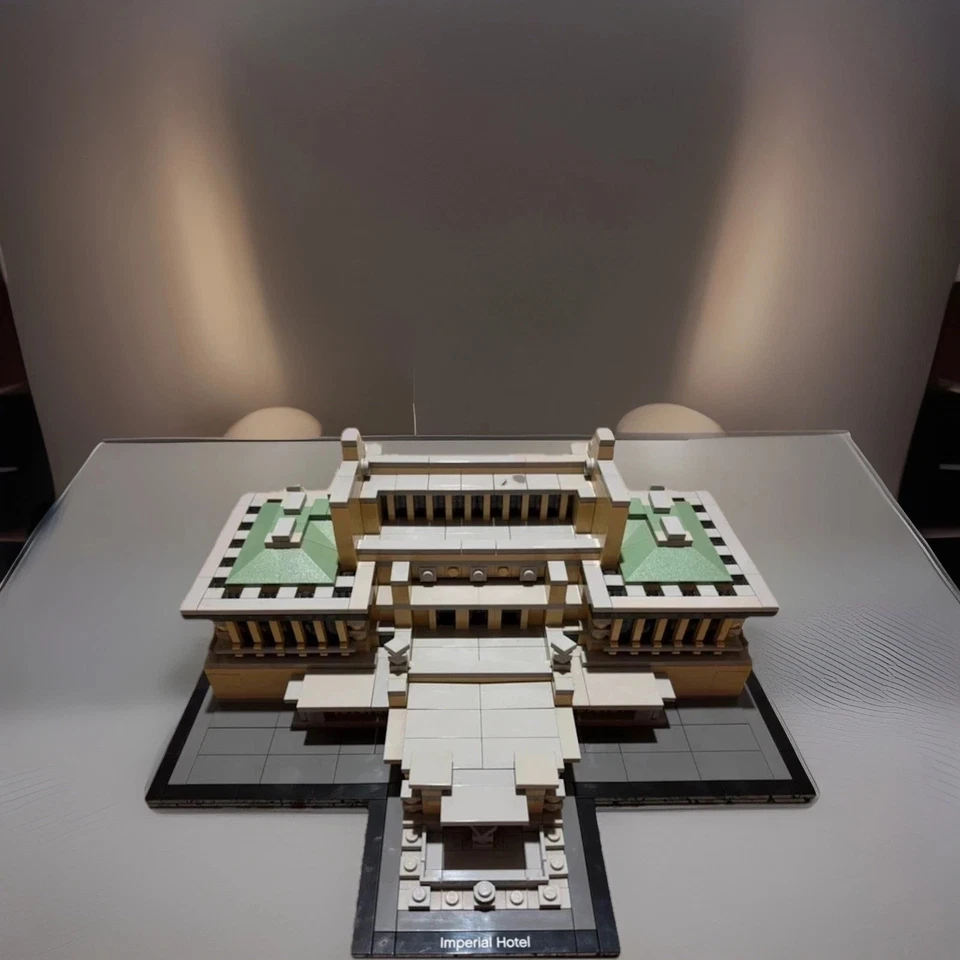LEGO architecture 21017 Imperial Hotel Tokyo Frank Lloyd Wright complet officiel - Photo 1/2