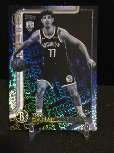 Topps 2025-26 Blackout Ben Saraf SSP /50 (RC) - Bild 1 von 3