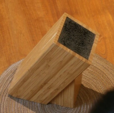 Bambus Messerblock mit Borsteneinsatz kaum genutzt - Bild 1 von 4