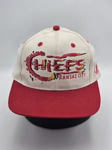 NEU Vintage Kansas City Chiefs 1990er NFL Sport Logo Athletik Mütze Kappe Druckknopflasche - Bild 1 von 9