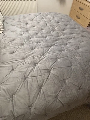 Matt Velvet Buttoned Throw Kingsize 165x240 cms  - Image 1 of 4