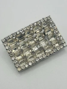 Vintage KRAMER NEW YORK Clear Emerald & Round Rhinestone Brooch Shadowbox - Picture 1 of 13