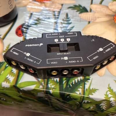 Fosmon 3 Port AV Composite RCA Selector Box Switch Splitter - Image 1 of 4