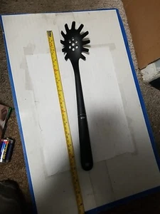 OXO GOOD GRIPS BLACK NYLON PLASTIC PASTA GRABBER FORK - 13.5 INCH - Picture 1 of 10