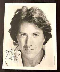 Foto brillante firmada por Dustin Hoffman de 8x10 película clásica actor foto en la cabeza blanco y negro sin certificado de autenticidad - Imagen 1 de 9