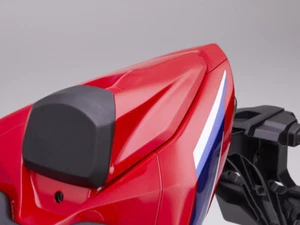CBR 1000 RR-R/SP SC82 Soziusabdeckung rot NEU/ Rear Seat Cowl NEW original Honda - Bild 1 von 6