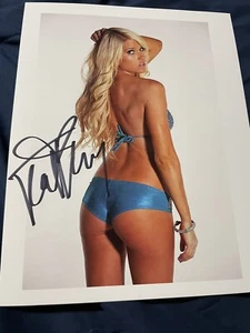 Kelly Kelly Signed 8.5x11 WWE Barbie Blank Photo - Picture 1 of 2