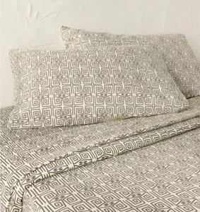 Target Opalhouse progettato con lenzuolo separato Jungalow IKAT nero Queen - Foto 1 di 3